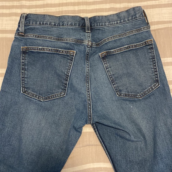 Men’s Old Navy Slim Built in Flex Jeans - Picture 2 of 6